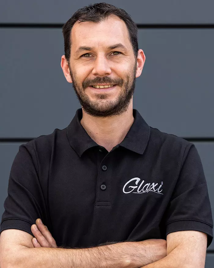 Patrick Hengst, Projektleiter Sportwagen und Werbetechnik bei GLAXI