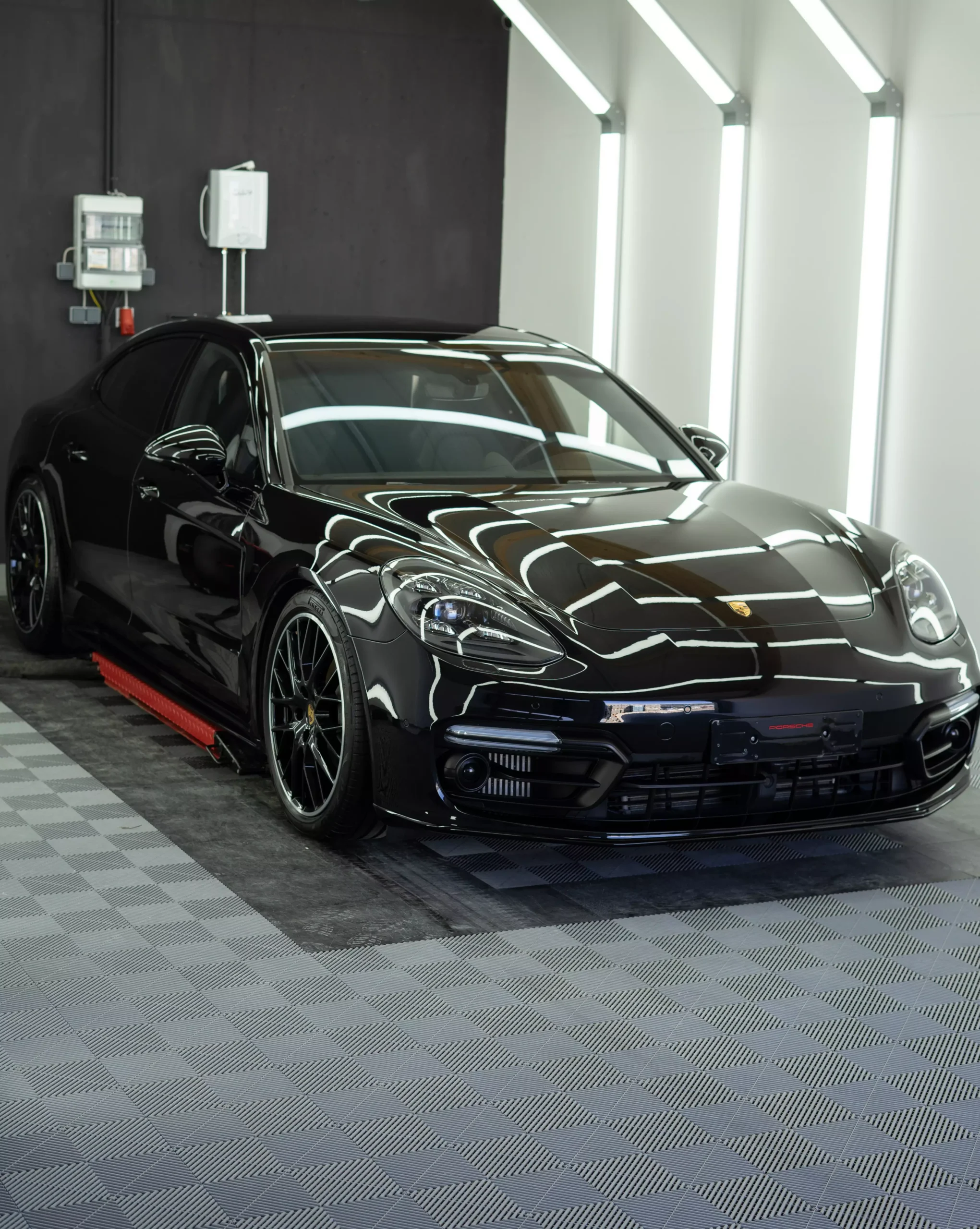 Porsche Panamera Keramikversiegelung bei GLAXI in Schwäbisch Hall