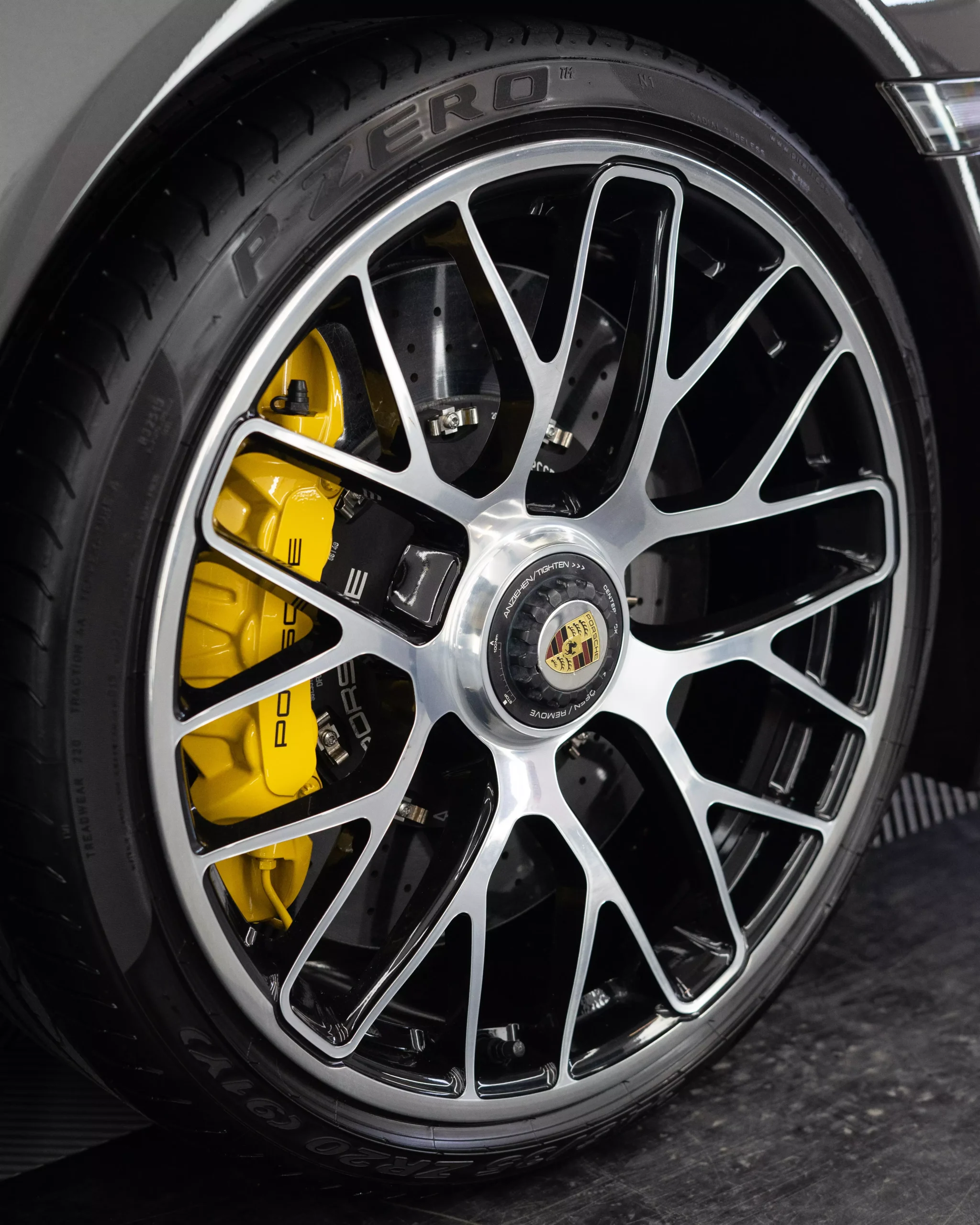 Felgen eines Porsche 991 Turbo S