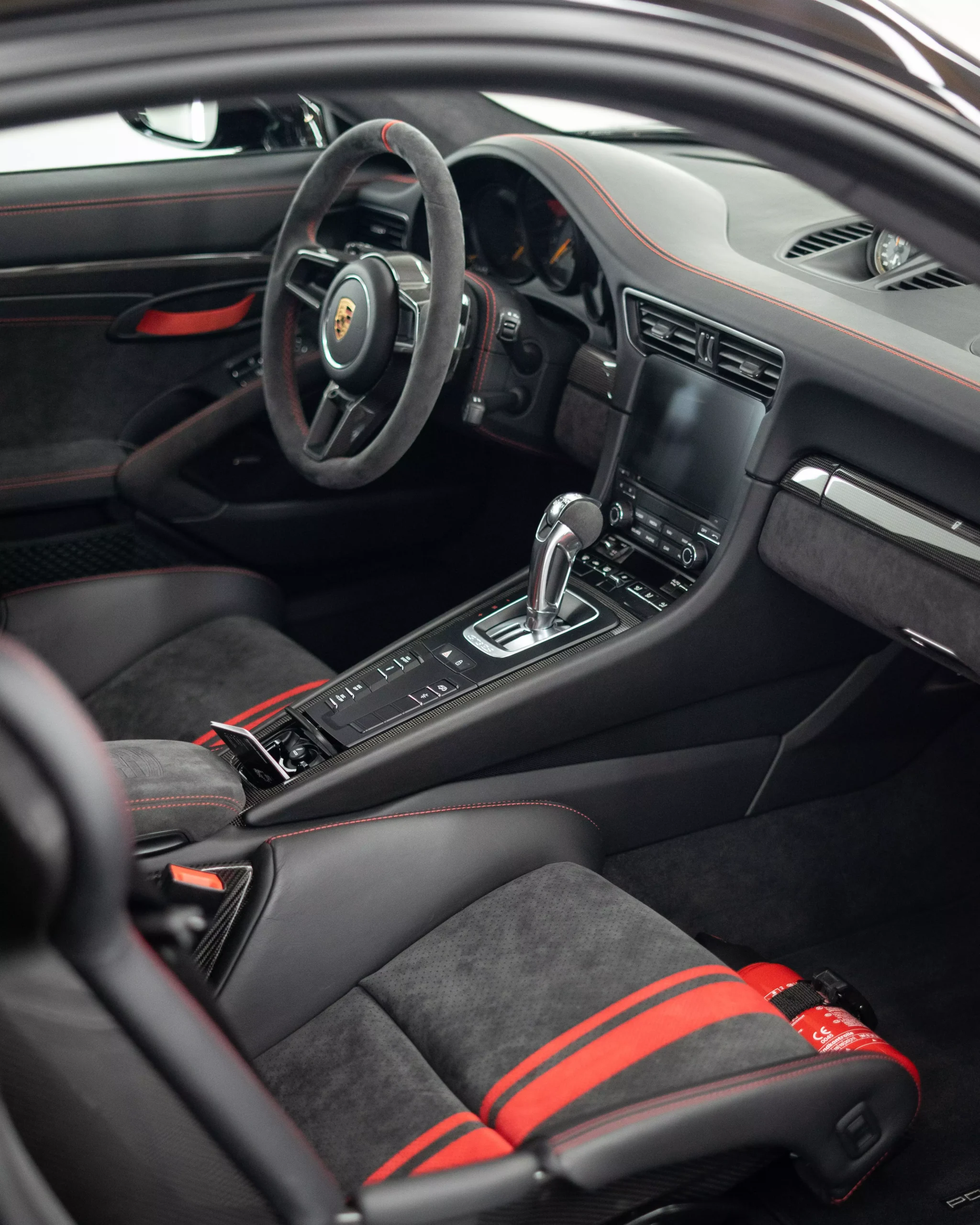Interieur Porsche 911 991.2 GT3RS in schwarz und rot