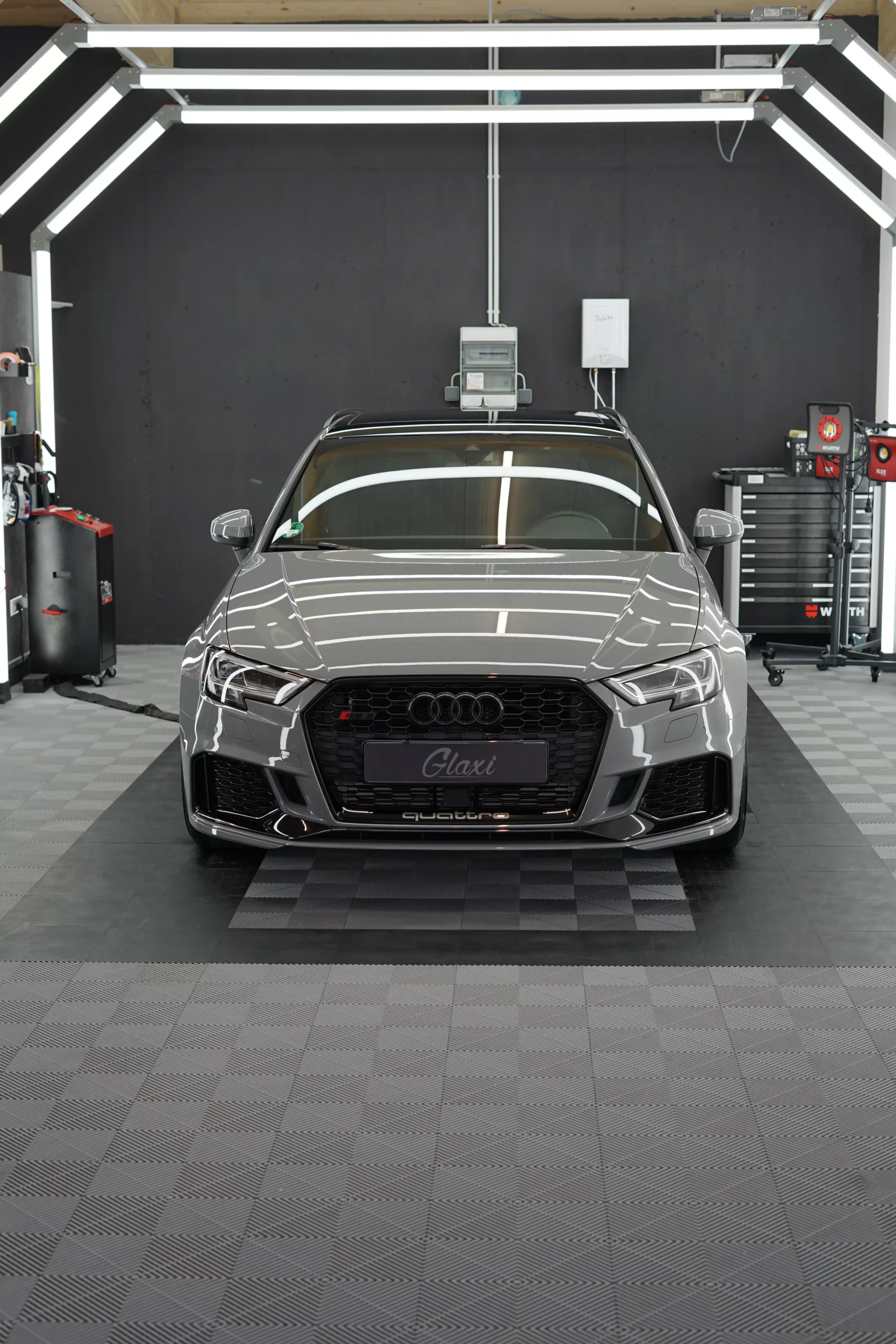 Audi RS3 in Nardograu nach einer Aufbereitung