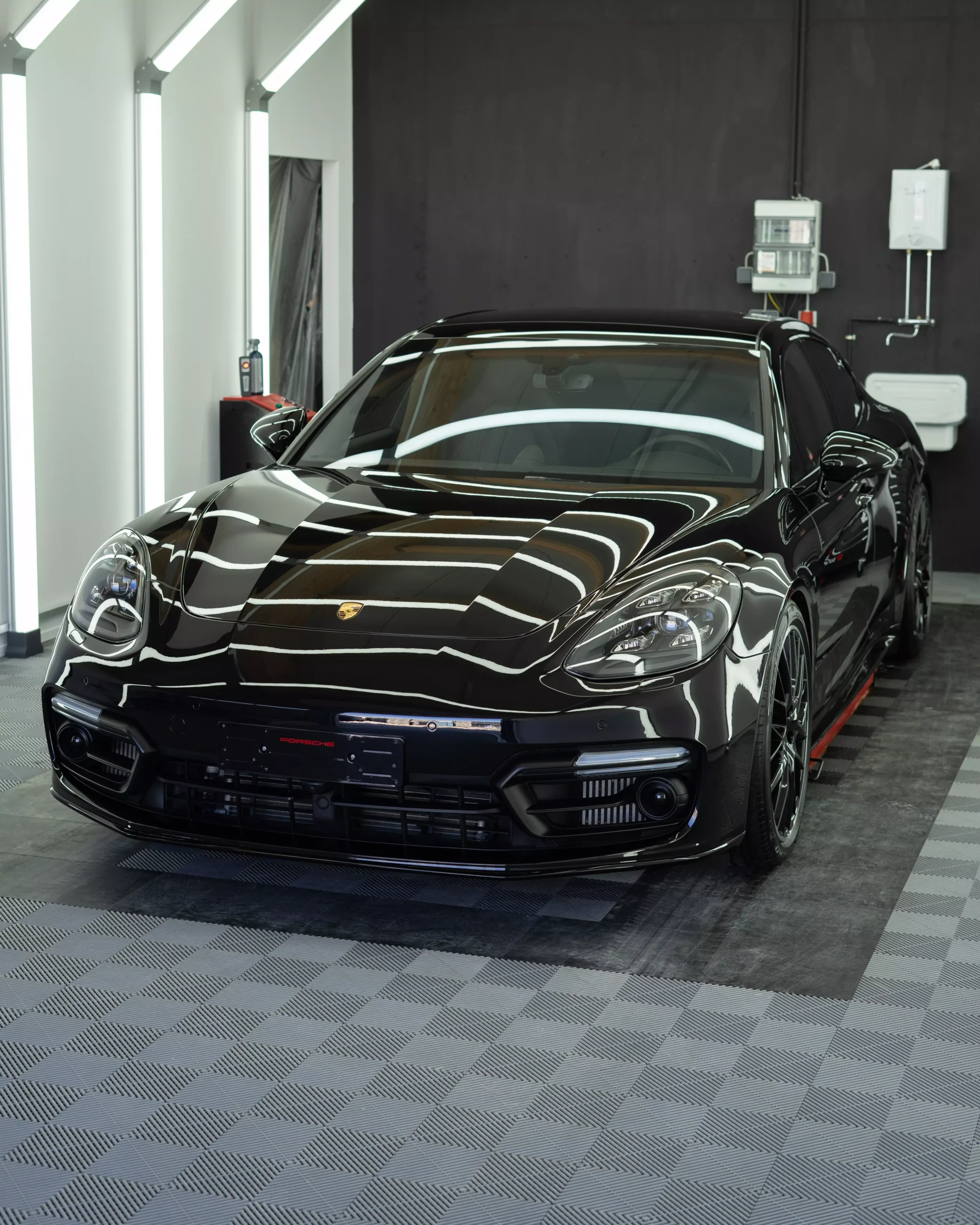 Porsche Panamera Keramikversiegelung bei GLAXI in Schwäbisch Hall