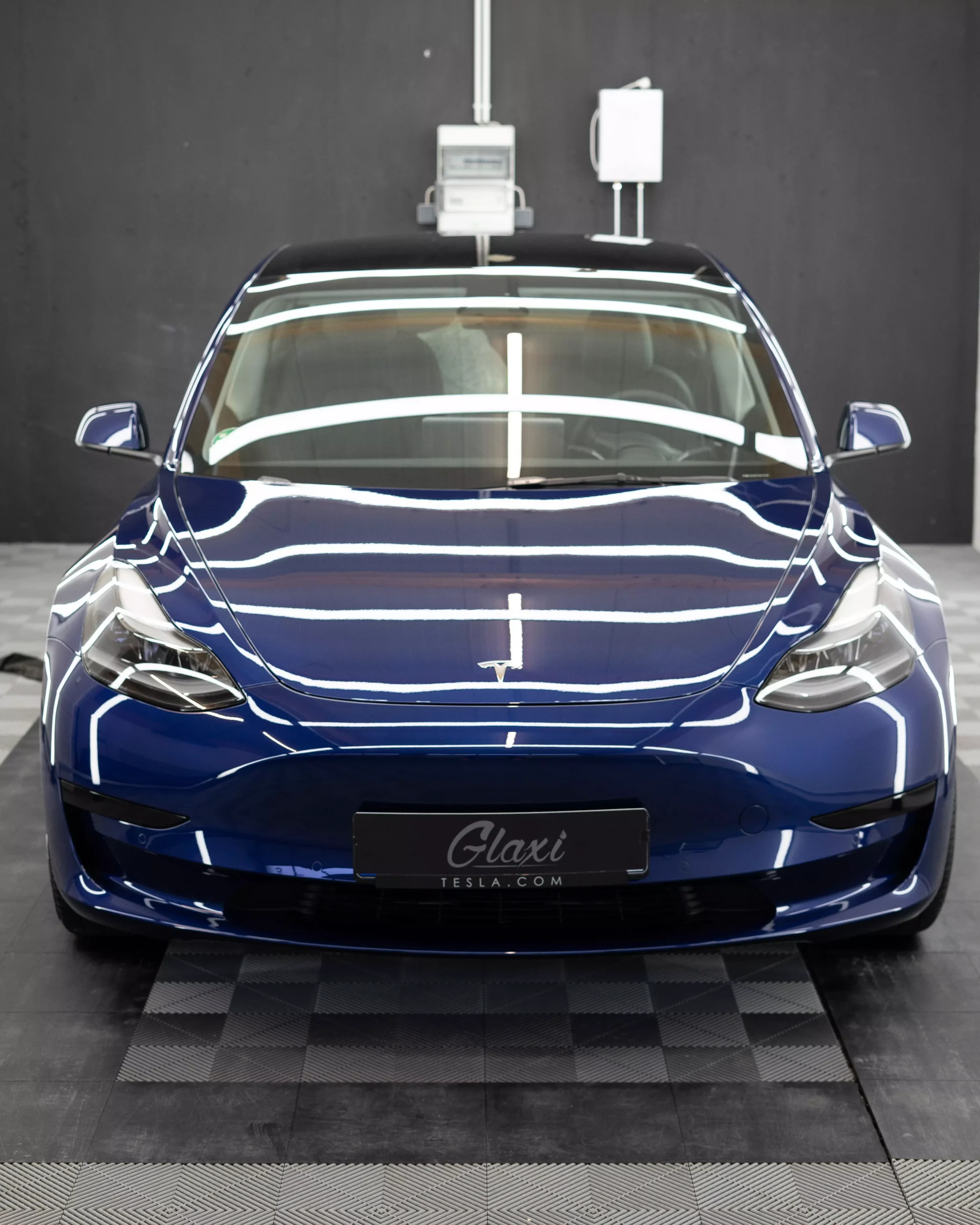 Tesla Model 3 Aufbereitung mit anschließender Keramikversiegelung