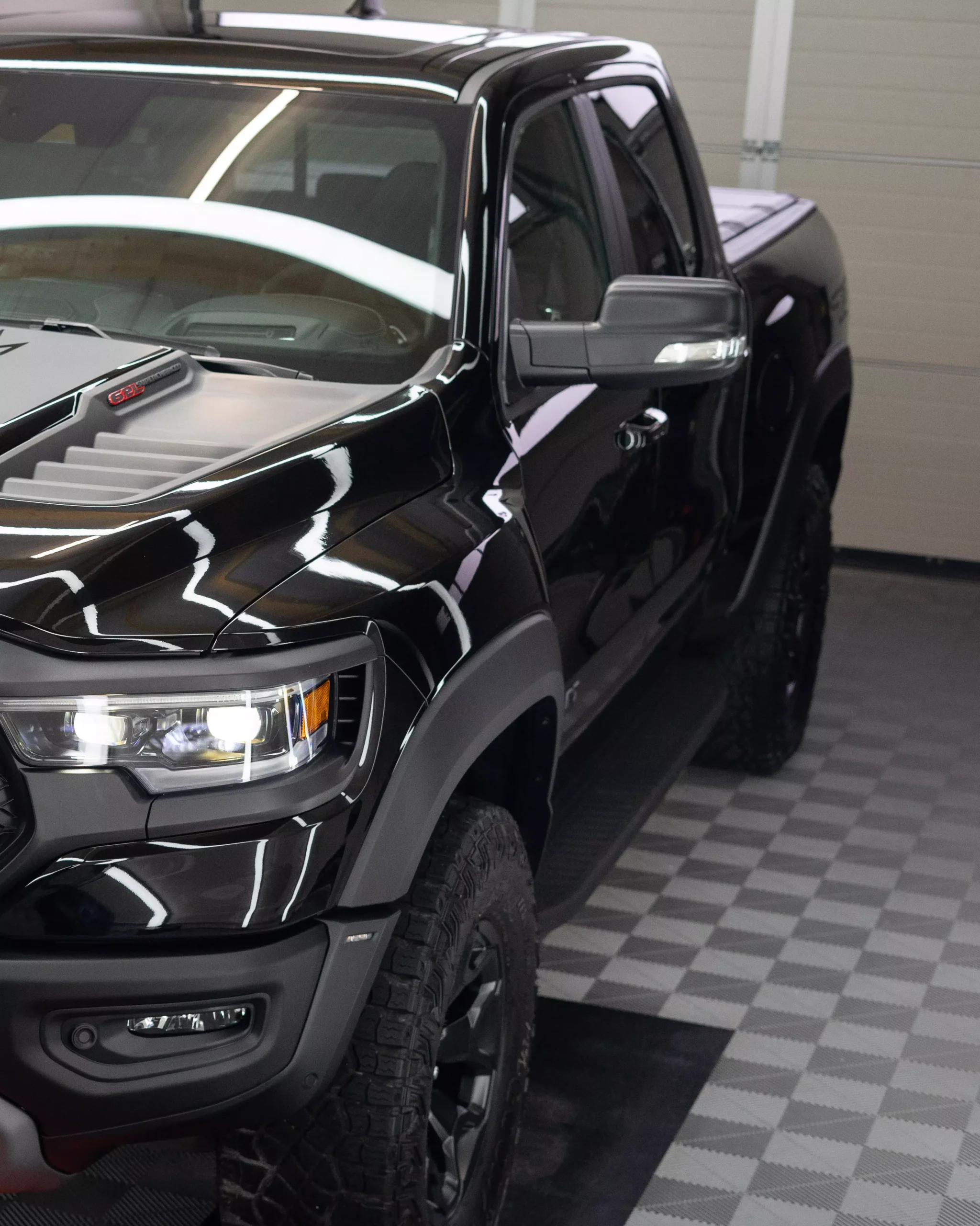 Dodge RAM TRX Keramikversiegelung und Aufbereitung