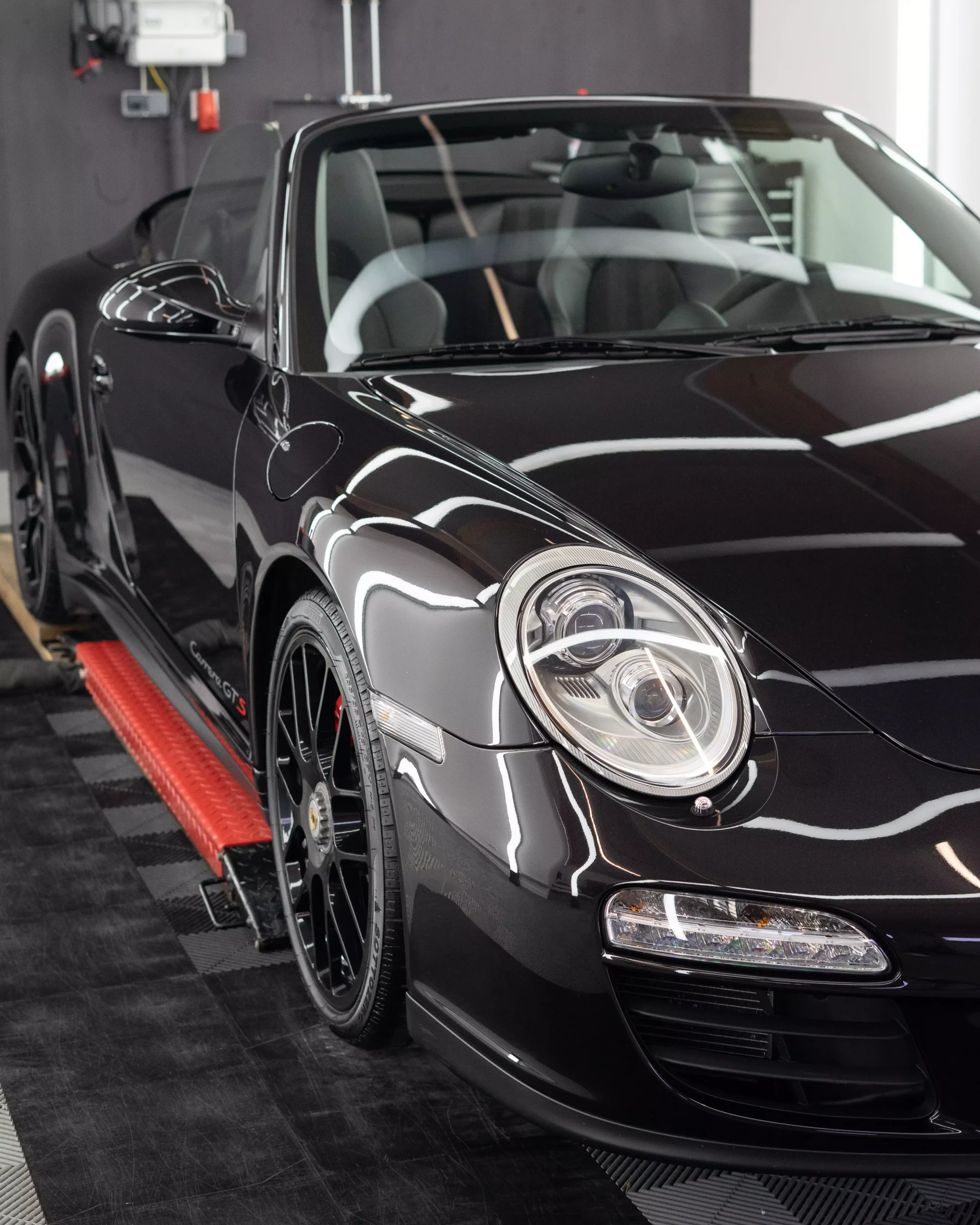 Porsche 911 Keramikversiegelung. Insbesondere für Porsche 997 GTS wie hier auf dem Bild zu sehen.