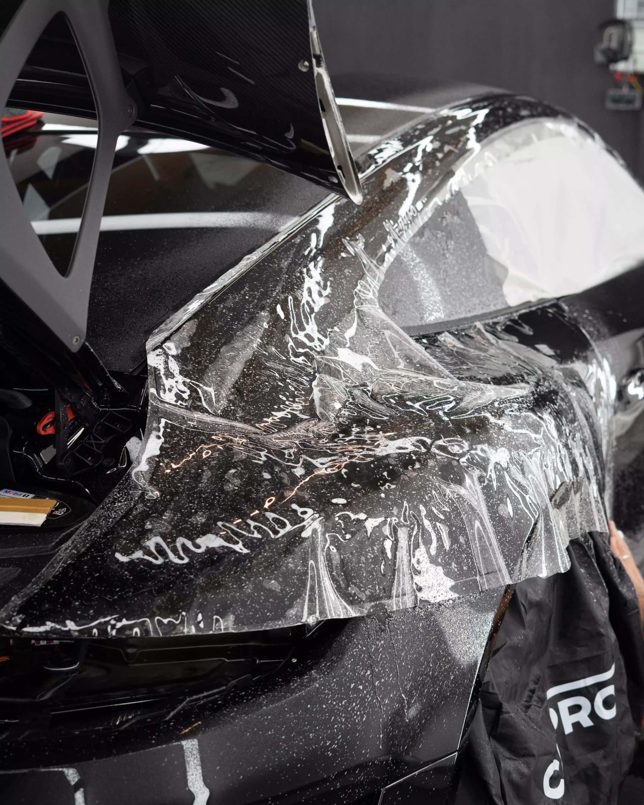 Montage der Lackschutzfolie PPF auf einem Porsche 911 991.2 GT3RS