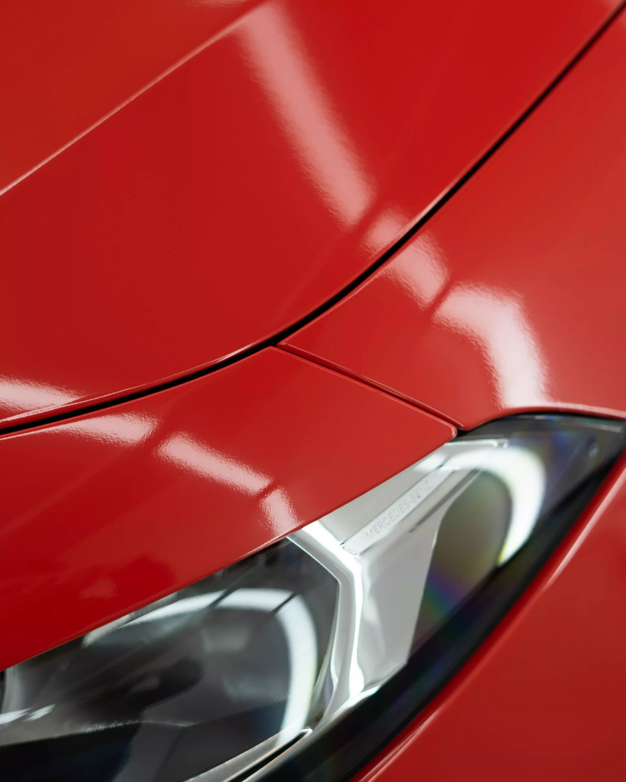 Mercedes-Benz A180 in cardinalrot foliert bei der Firma GLAXI in Schwäbisch Hall