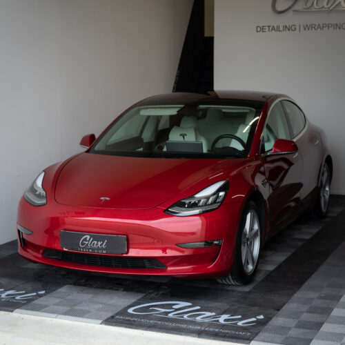 Tesla Model 3 Keramikversiegelung bei GLAXI Auto folieren BW