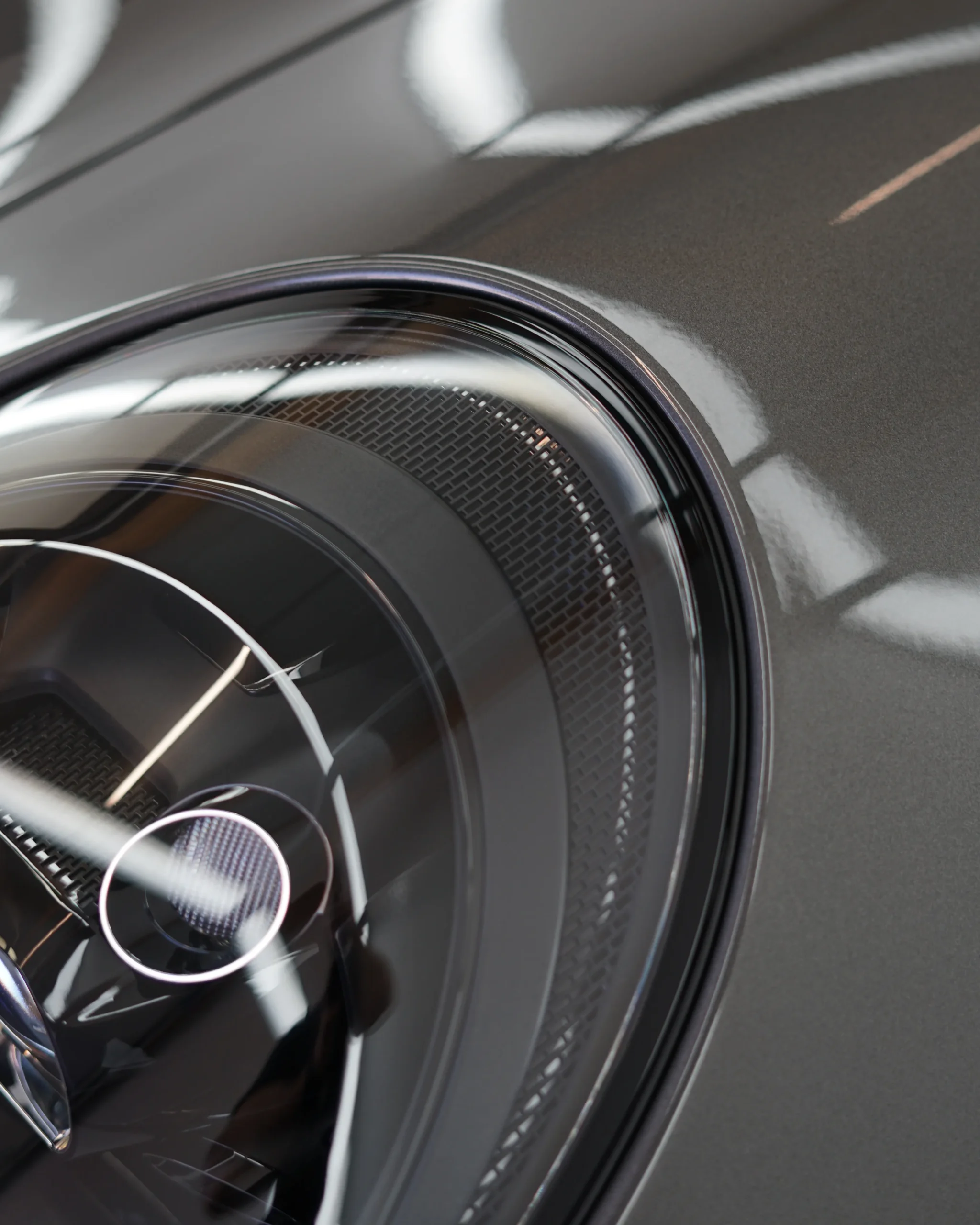 Die genaue und sorgfältige Lackschutzfolierung an einem Porsche 911 GT3.