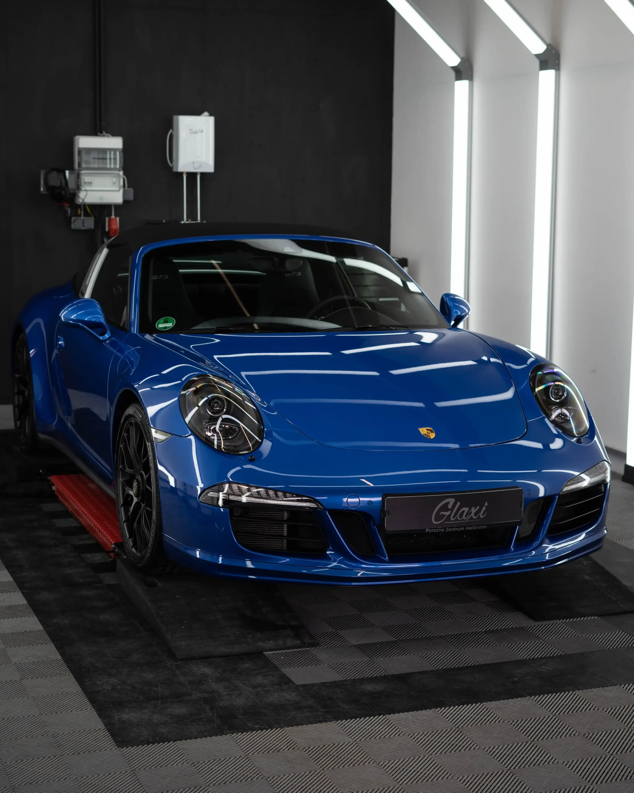 Dieser Porsche 991.1 Targa 4 GTS ist ein traumhafter Wagen für Sportwagen Lover.