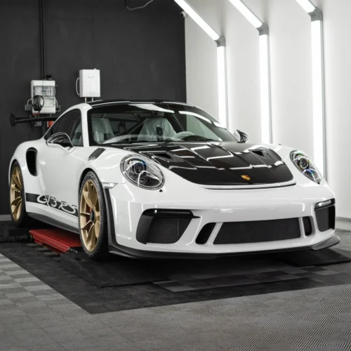 Ein wahrer Rennwagen für die Straße, dieser Porsche 991.2 GT3RS hat so wie alle anderen Porsche eine ausgiebige Lackschutzfolierung verdient.