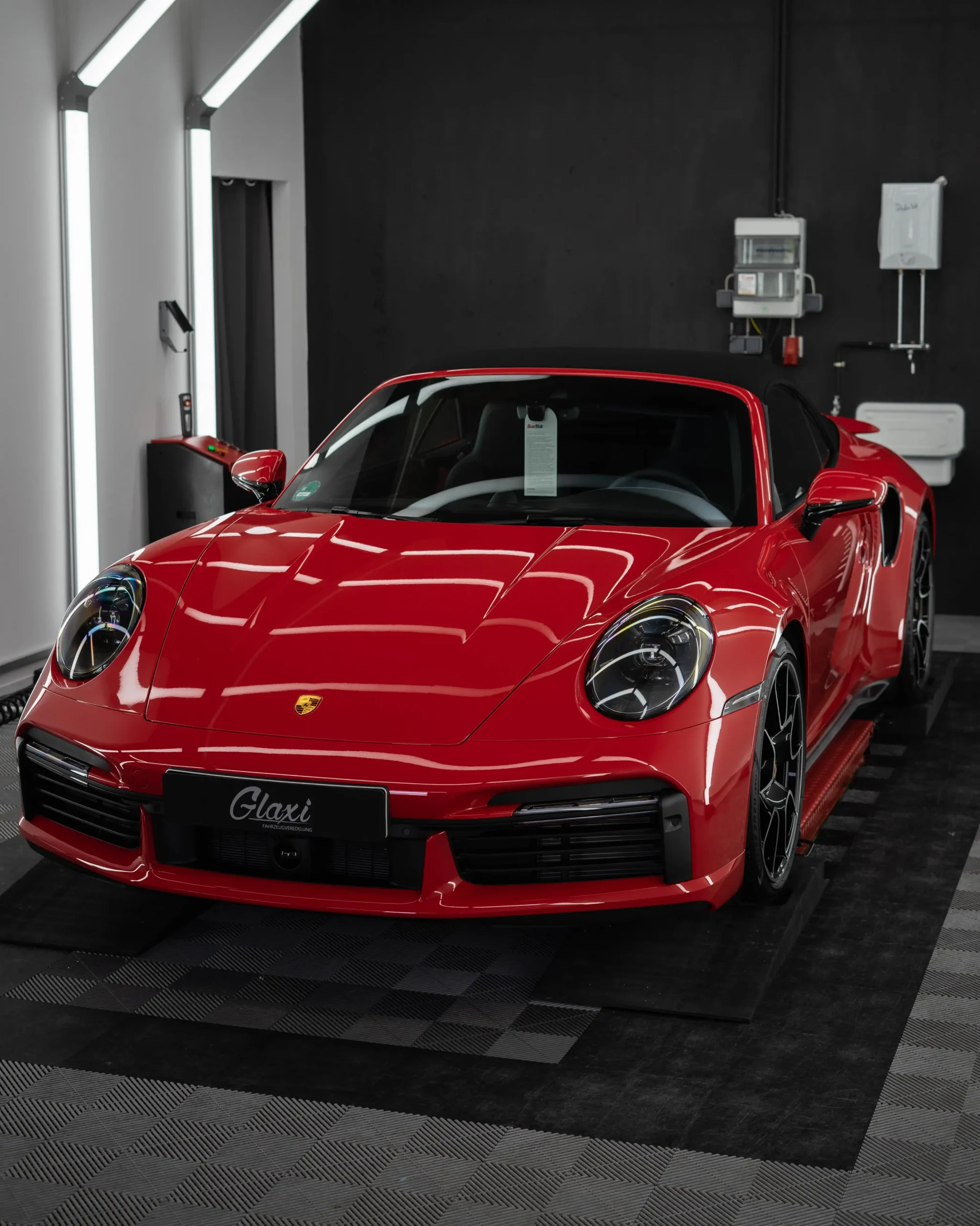 Der Porsche 992 Turbo S ist der Nachfolger einer wahren Sportwagen Ikone.