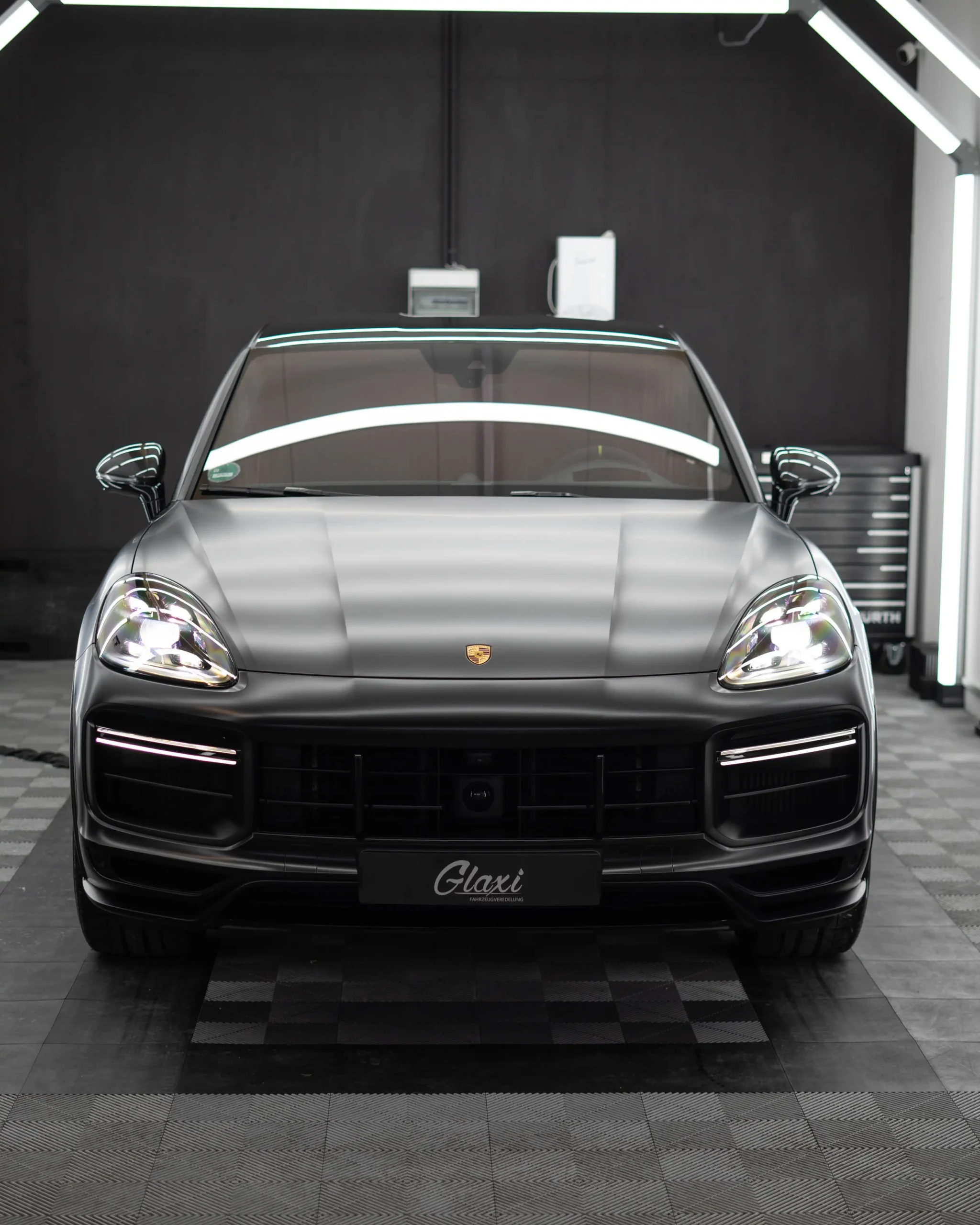 Wahrhaftig besonders ist dieser PORSCHE CAYENNE TURBO GT.