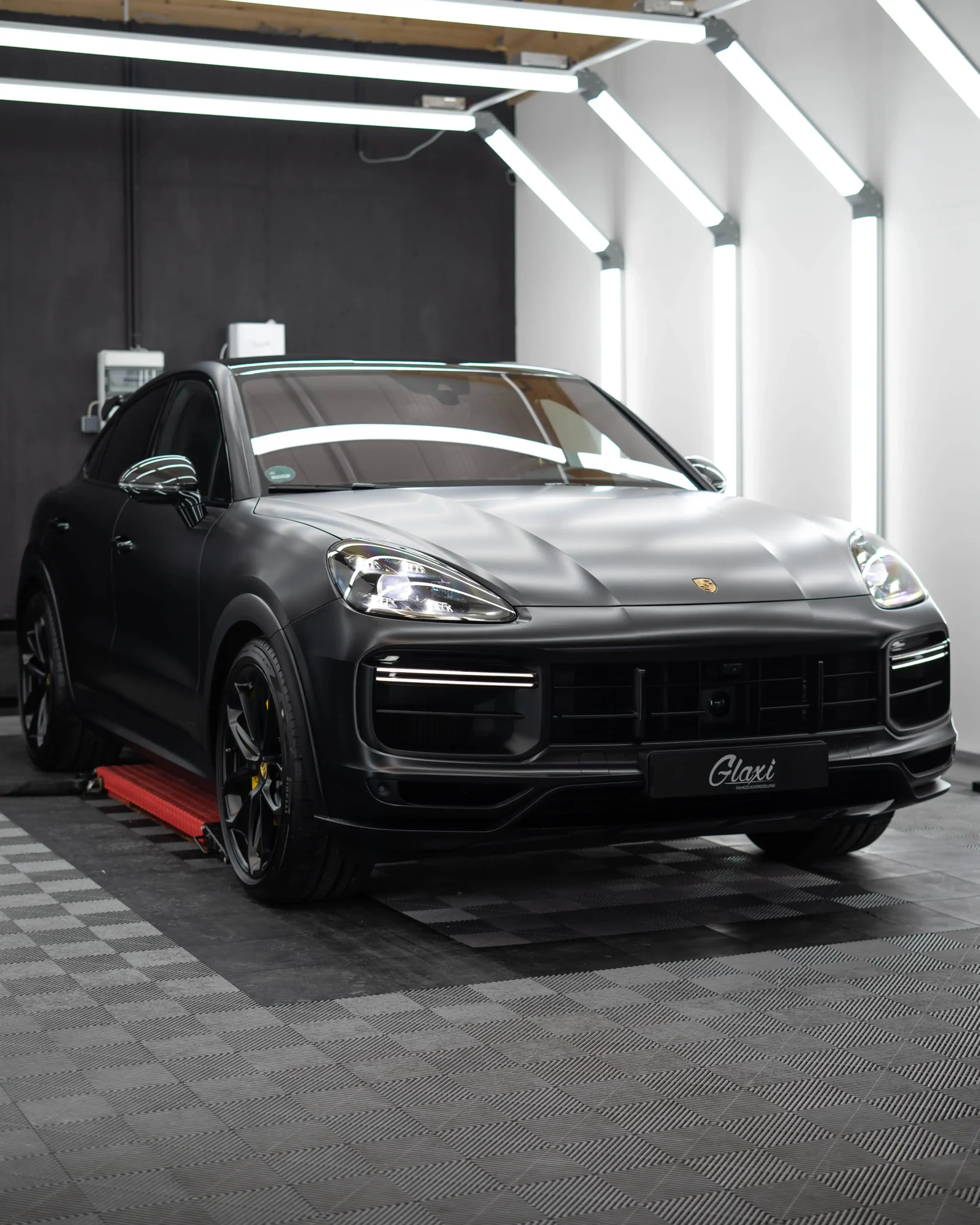 Der weltweit stärkste SUV ist dieser Porsche Cayenne Turbo GT.