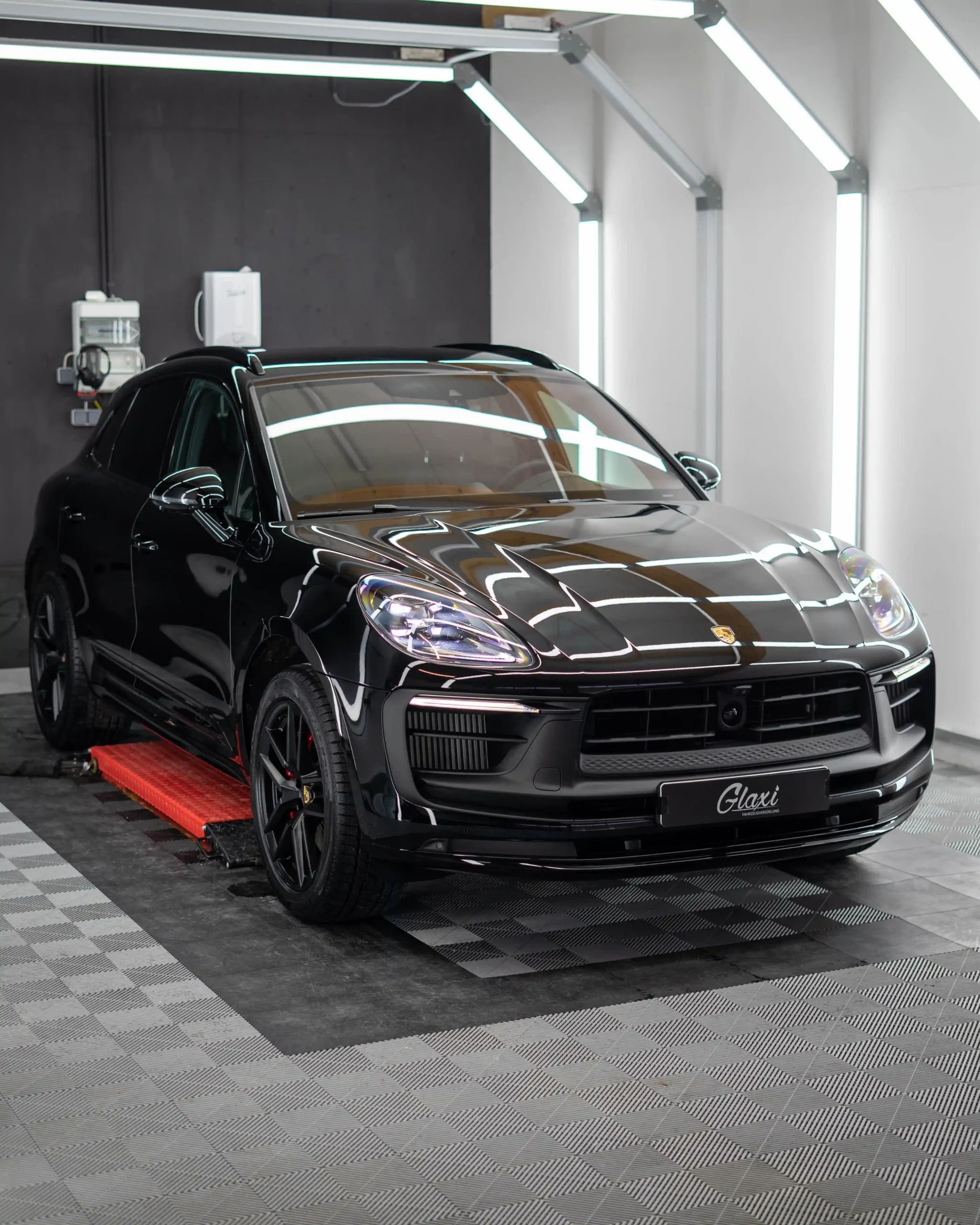 Der wahrhaftig luxuriöseste kompakte SUV den man kaufen kann, der Porsche Macan GTS.