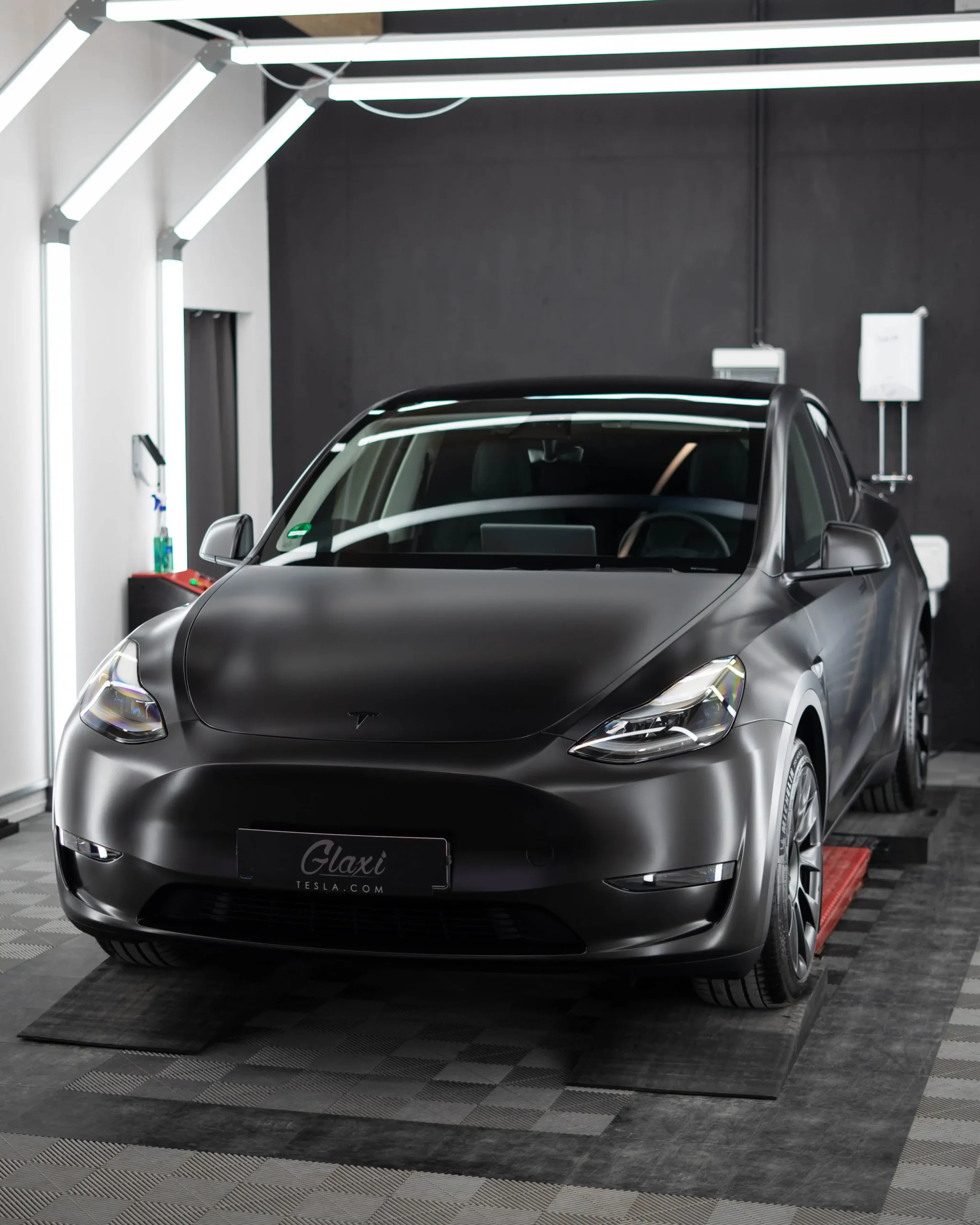 Eins der beliebtesten Elektroautos auf dem Markt aktuell, das Tesla Model Y.